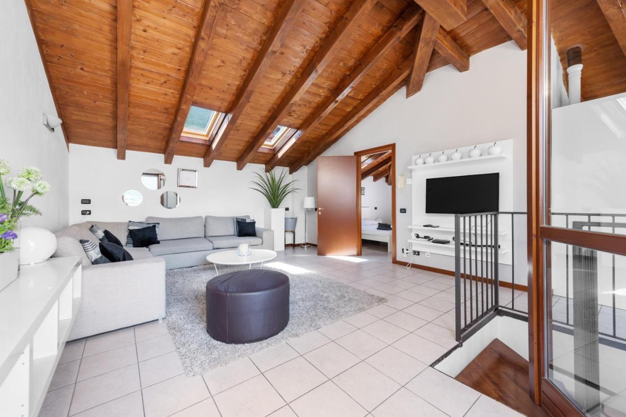 Ferienwohnung Casacamelia 35, 3 Bdrm With View Lake Como Acquaseria Exterior foto